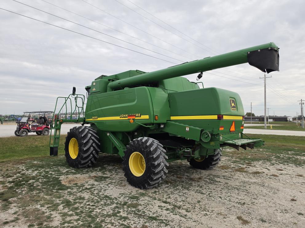 Image for 2001 John Deere 9650