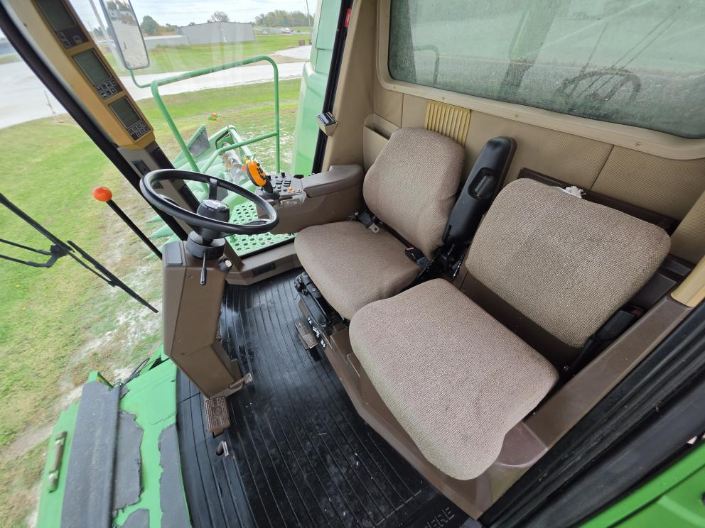 Image for 2001 John Deere 9650