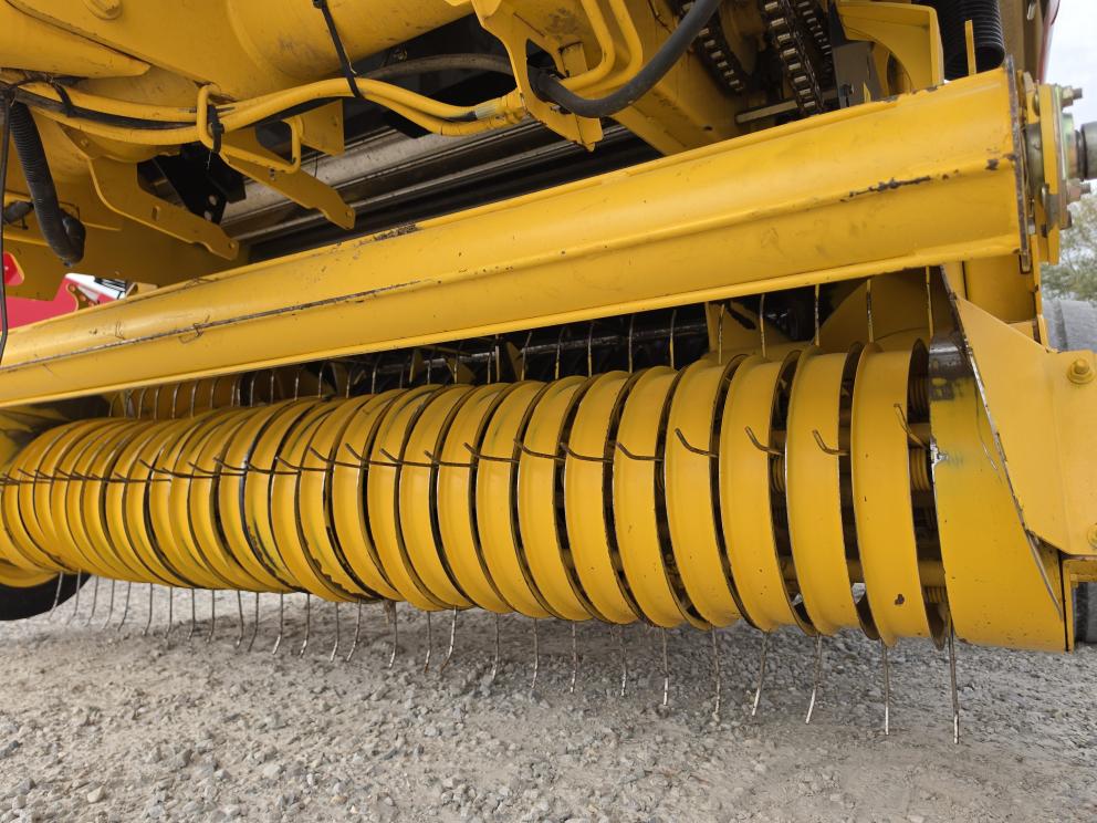 Image for 2022 New Holland Roll Belt 460
