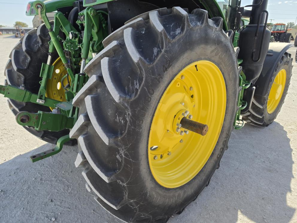 Image for 2024 John Deere 6R 155