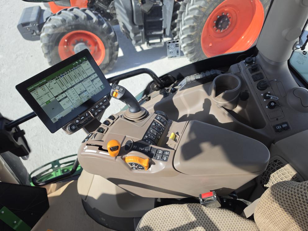 Image for 2024 John Deere 6R 155
