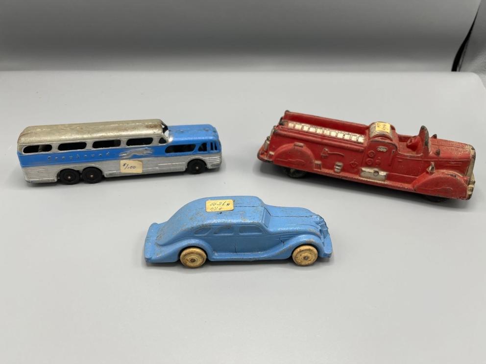 Image for VIRTUAL AUCTION: Vintage Toys, Metal Tin Litho Toys, Antique Board Games, Advertising, Glassware