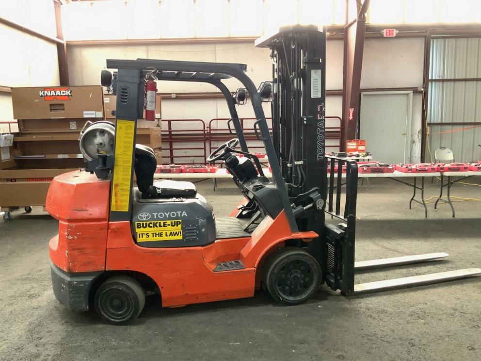 Image for VIRTUAL AUCTION - Toyota Forklift, Milwaukee M18/M12 Power Tools, Ladders, Tools Boxes, Wood Carving