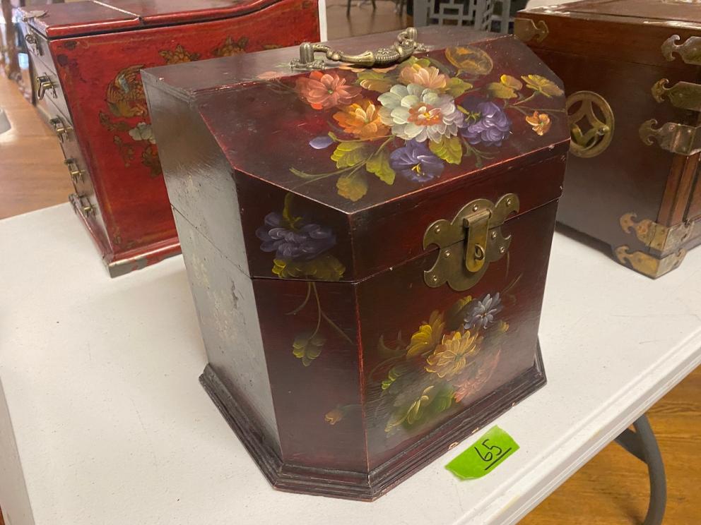Image for LIVE AND ONLINE - Chinese/Asian Furniture, Designer Furniture, 2nd Amendment Items, Decor, Antiques