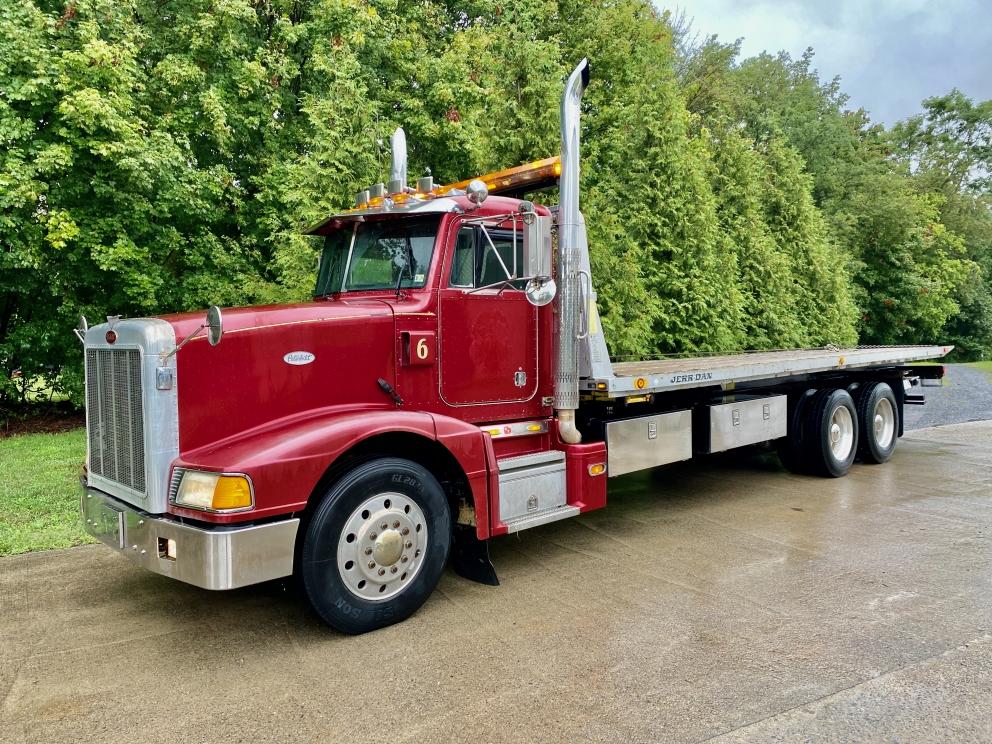 Image for LIVE AND ONLINE - 1990 Peterbilt Rollback, 1997 International Service Truck, Snap On Tools