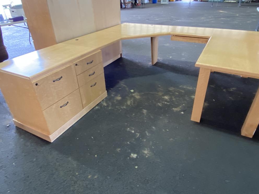 Image for SPORTSMAN’S AUCTION, CUSTOM BIRDS EYE MAPLE FURNITURE, COINS, ANTIQUES, TOBACCO ADVERTISING