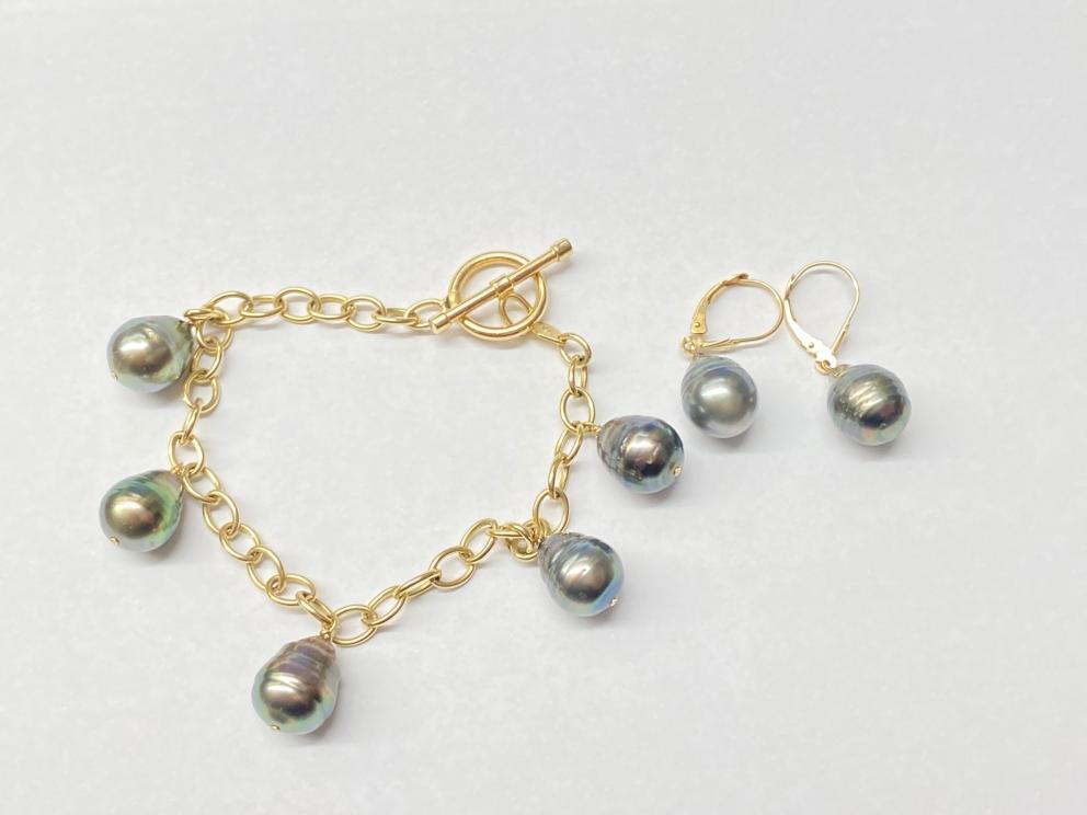 Image for Jewelry, Antique and Modern Furniture, Carpets & Rugs, Quality Housewares - VIRTUAL AUCTION