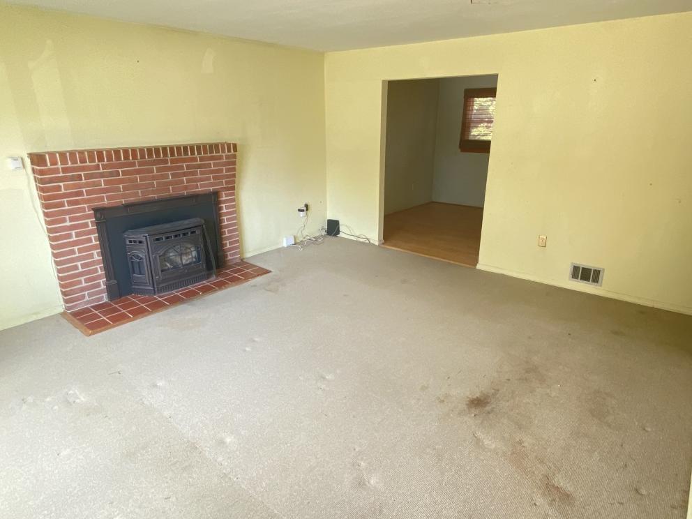 Image for REAL ESTATE: 3 BR/2 BA Brick Home in Harford County, MD—SELLING to the HIGHEST BIDDER!!