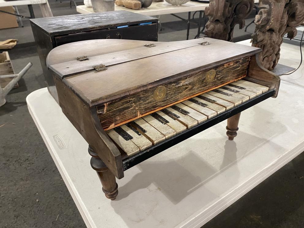 Image for VIRTUAL AUCTION: Estate of Mary Beth Williams of Waterford, VA
