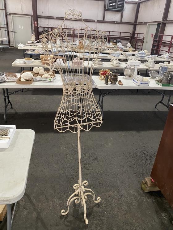Image for VIRTUAL AUCTION: Estate of Mary Beth Williams of Waterford, VA