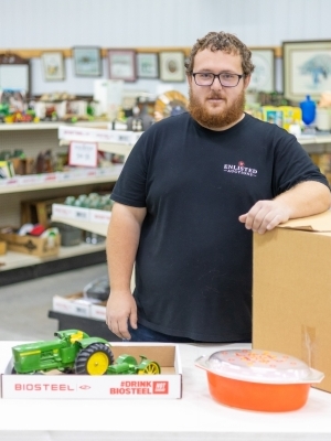 Photo of Cory Meadows