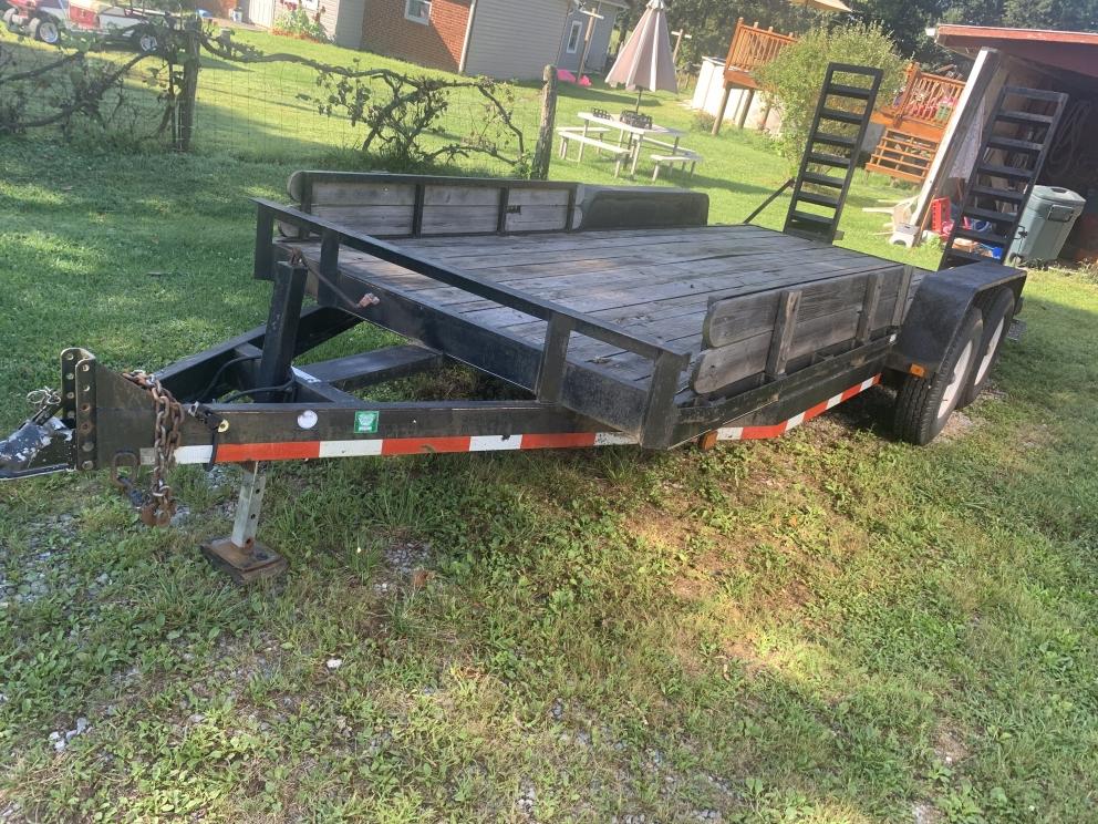 Image for LIVE - Large White Sulphur Estate