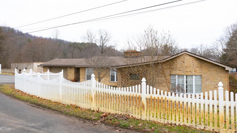 Image for Three Bedroom House, Huge Workshop/Garage and 1.5 Acres-Beckley, WV
