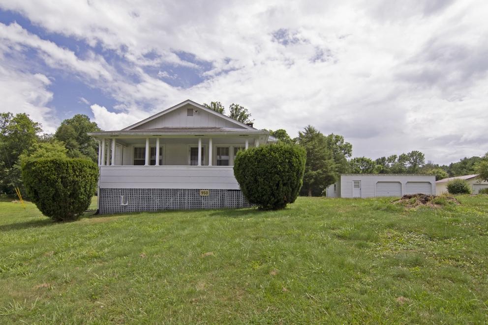 Image for NICE SUMMERS COUNTY HOME w/ WORKSHOP