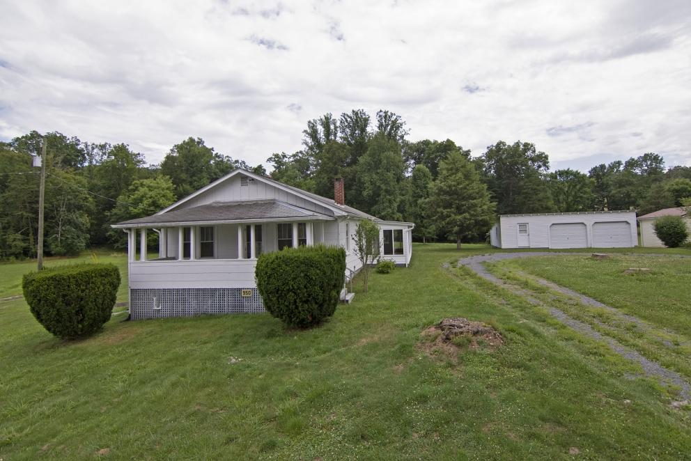 Image for NICE SUMMERS COUNTY HOME w/ WORKSHOP