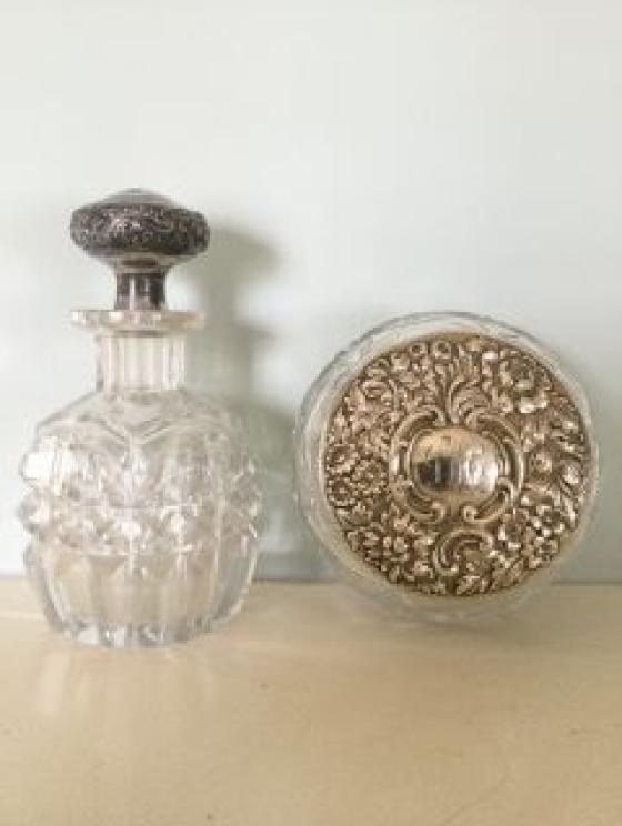 Image for Contents of Luxury Lake Home