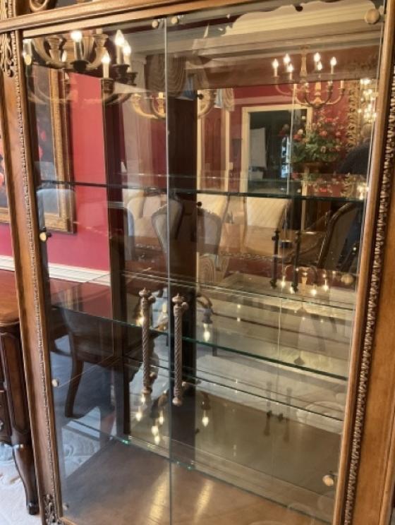 Image for Beautiful and Majestic Display Cabinets