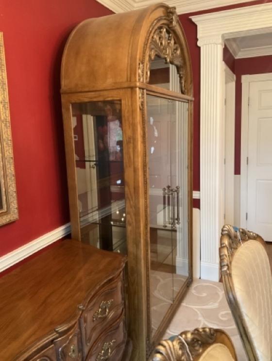 Image for Beautiful and Majestic Display Cabinets