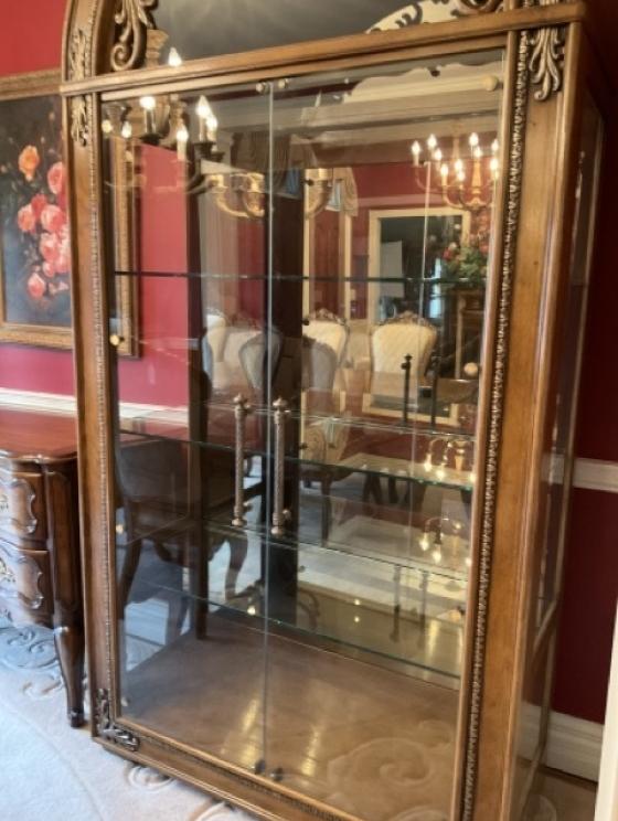 Image for Beautiful and Majestic Display Cabinets
