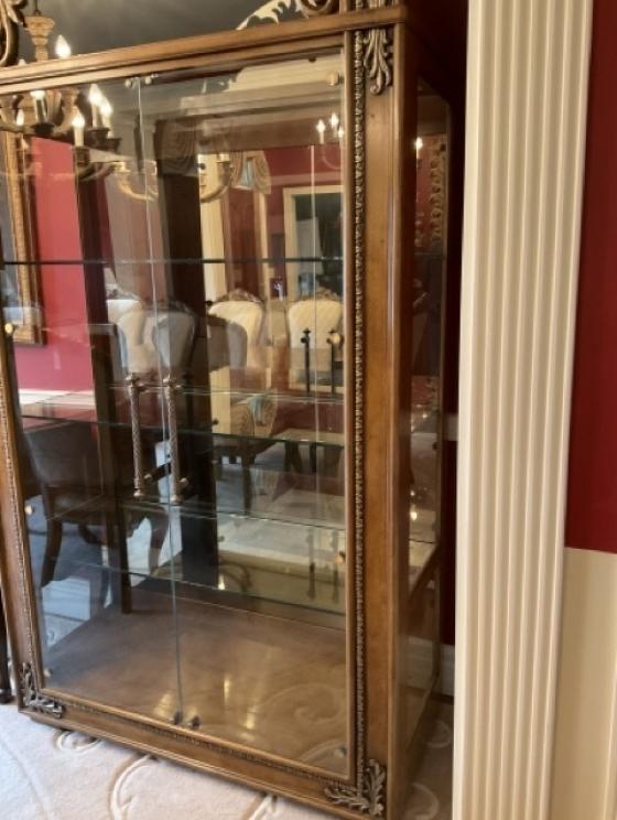 Image for Beautiful and Majestic Display Cabinets