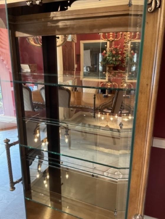 Image for Beautiful and Majestic Display Cabinets