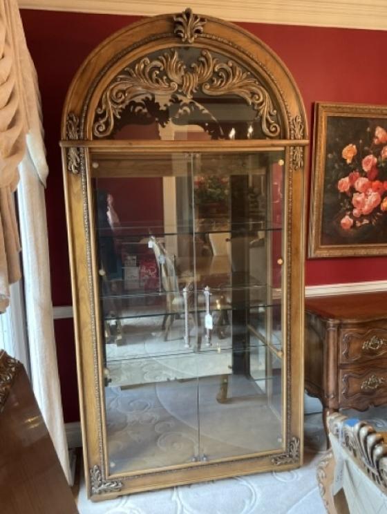 Image for Beautiful and Majestic Display Cabinets