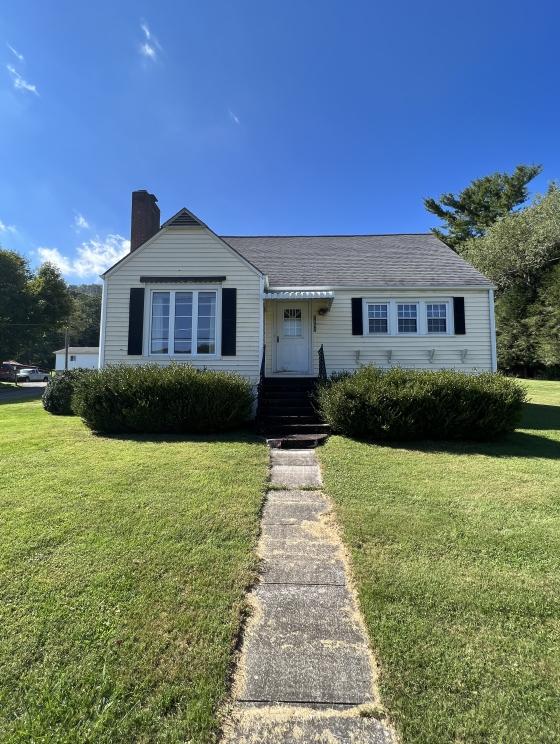 Image for Amazing Home! Rainelle, WV