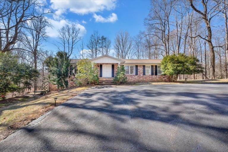 Image for Martinsville Suburban Home in Chatmoss Development