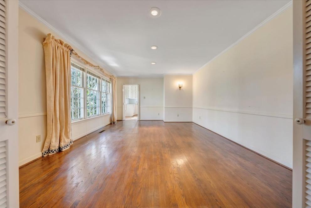 Image for Martinsville Suburban Home in Chatmoss Development