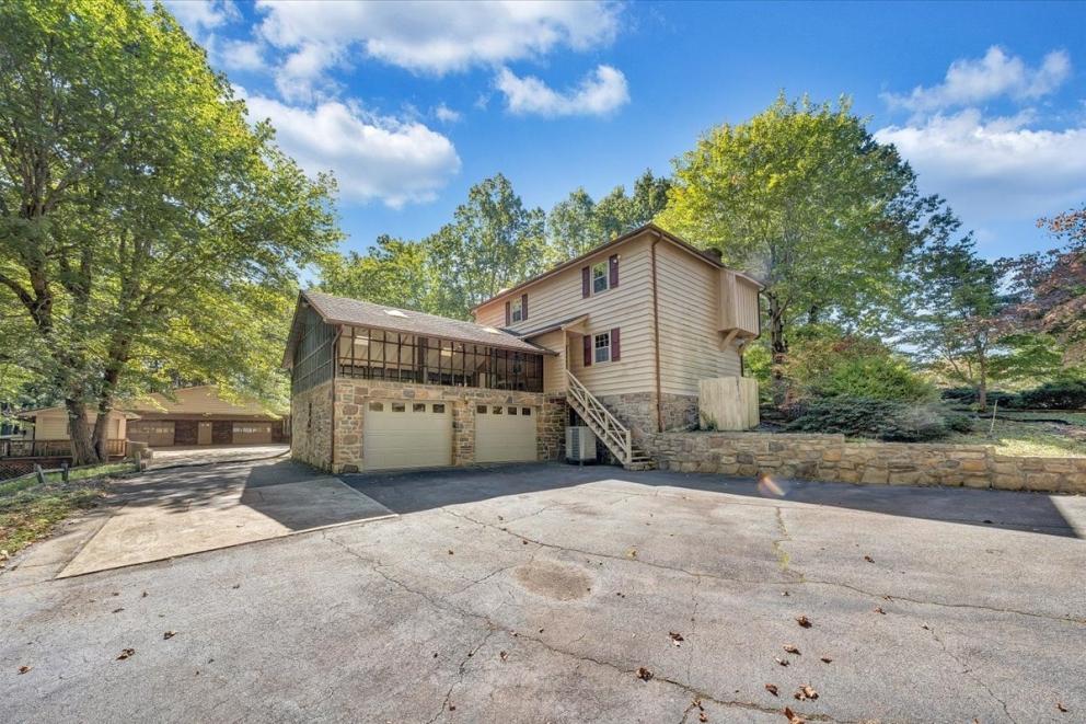 Image for Versatile Bassett, VA Home & 5 Acres