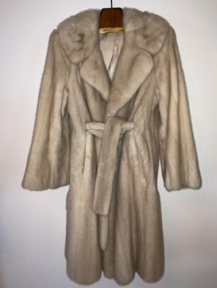 Image for Tomchin Family Downsizing - Bluefield, WV