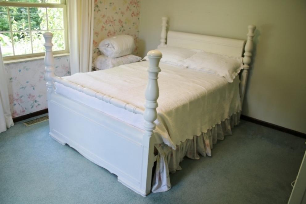 Image for The Estate of Ms. Bonnie Wickline Davis (Online Only)