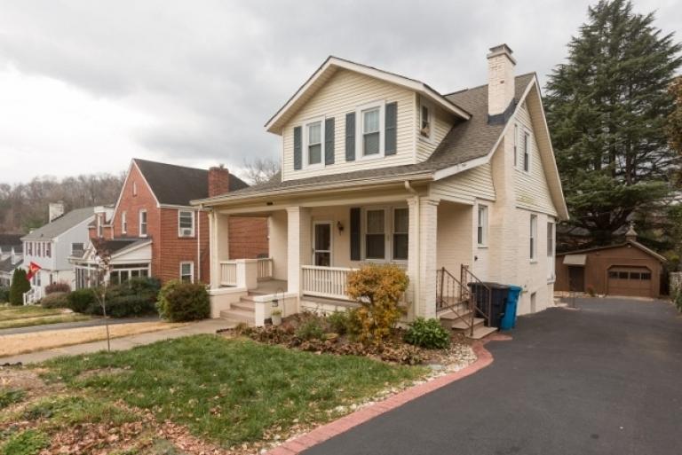 Image for Wonderful Home-Great Roanoke Location