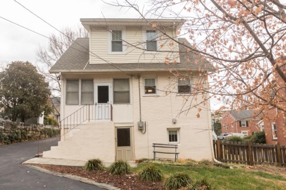 Image for Wonderful Home-Great Roanoke Location