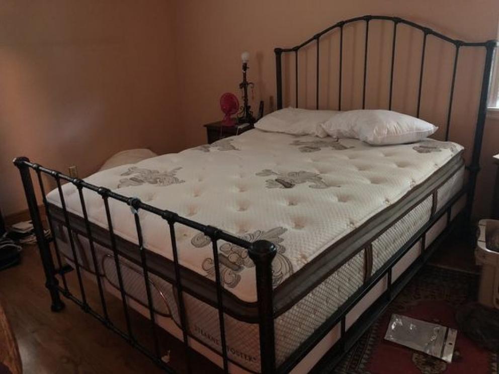 Image for Estate of Bev and Virginia Bryan