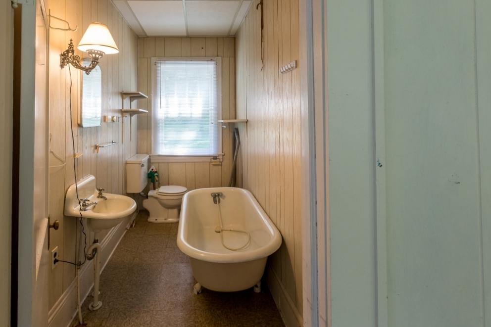 Image for HOME, LAND & CABIN-BEAUTIFUL CRAIG CO. VIRGINIA REAL ESTATE