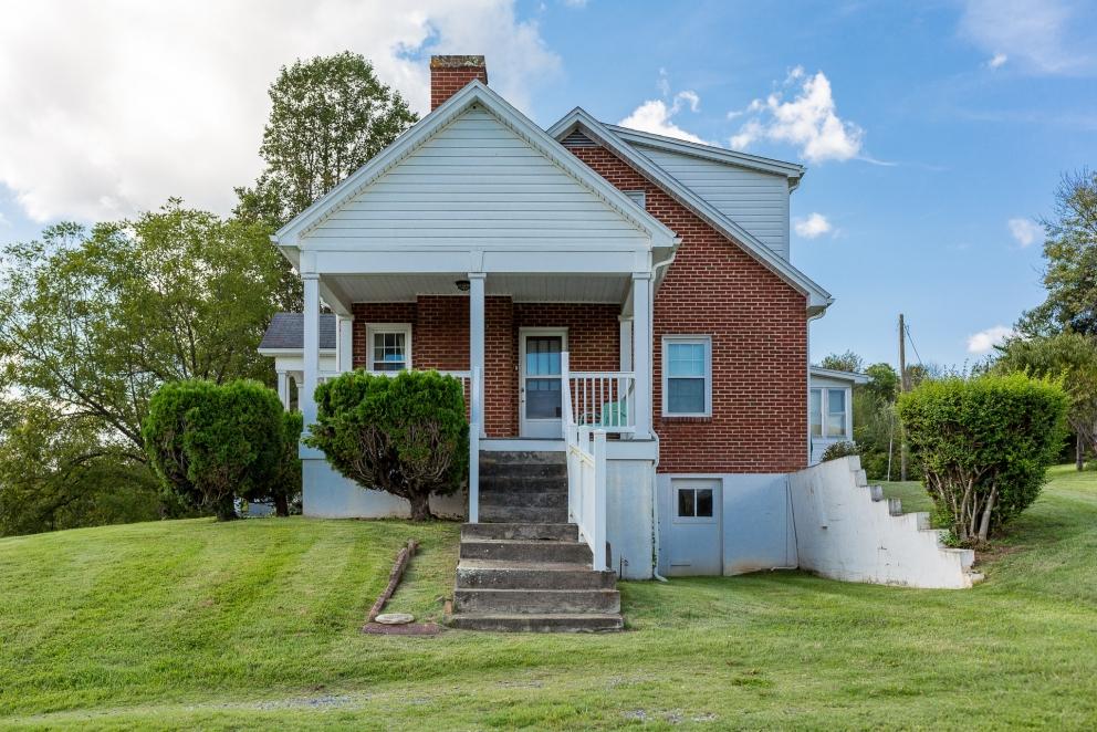 Image for 2 Story Brick Home-Gorgeous Setting