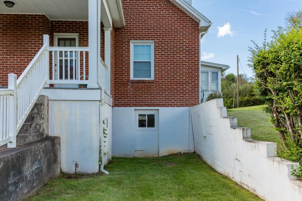 Image for 2 Story Brick Home-Gorgeous Setting