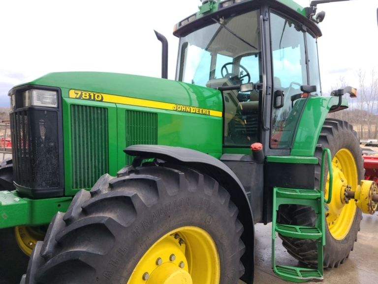 View Gallery: JD 7810 | $86,500