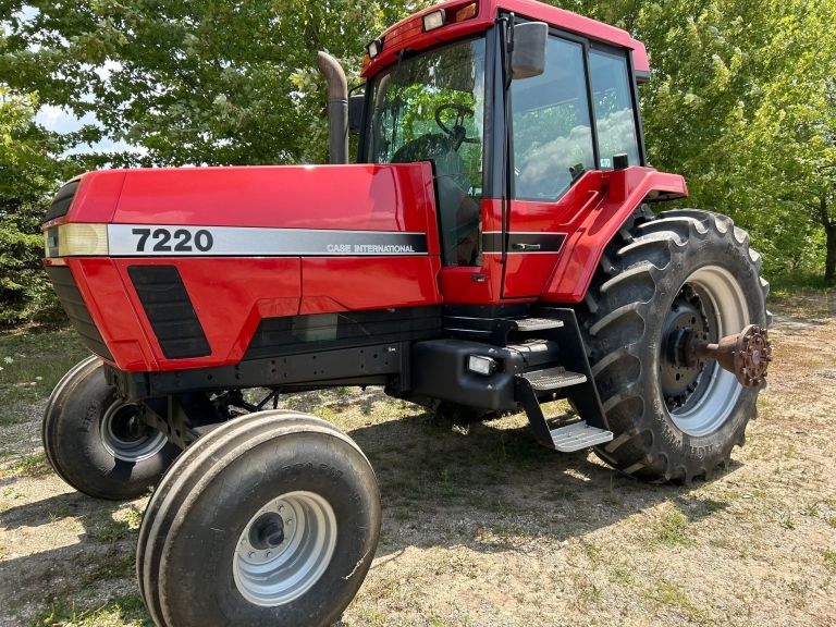 View Gallery: Case IH 7220 | $61,000