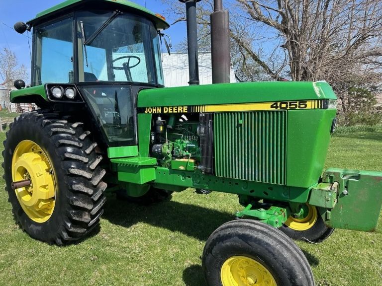 View Gallery: 1991 JD 4055 | $67,000