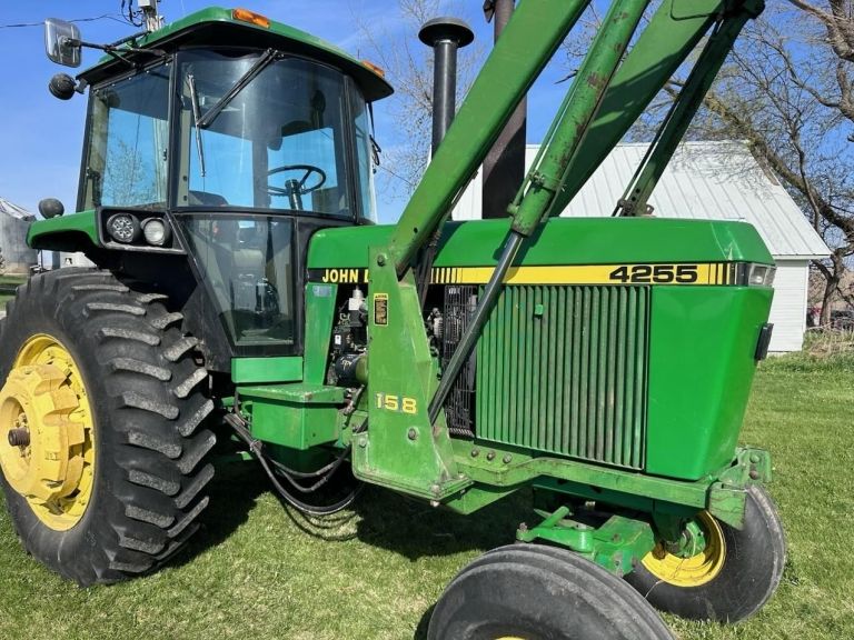 View Gallery: JD 4255 | $54,000
