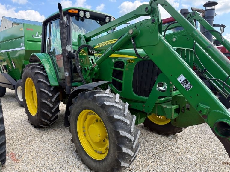 View Gallery: JD 7330 MFD with Loader 2000 hrs | 77,500