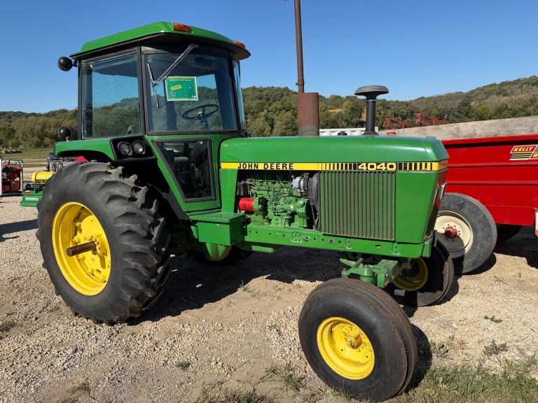 View Gallery: 1982 JD 4040 2100 hrs |40,500