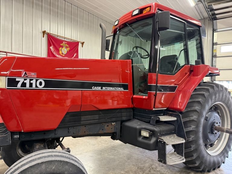 View Gallery: 1988 Case IH 7110 4100 hrs | 47,000