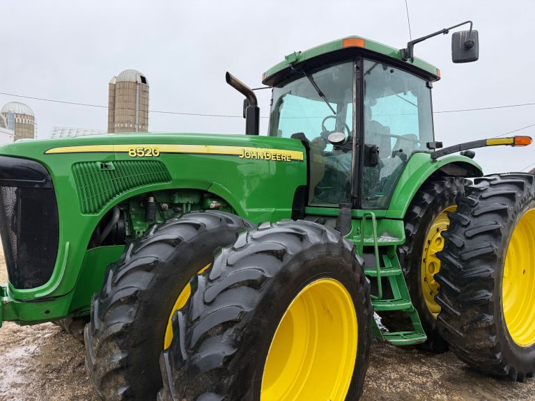 View Gallery: John Deere 8520 | 64,500