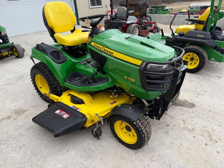 View Gallery: 2017 John Deere x758 | 12,495