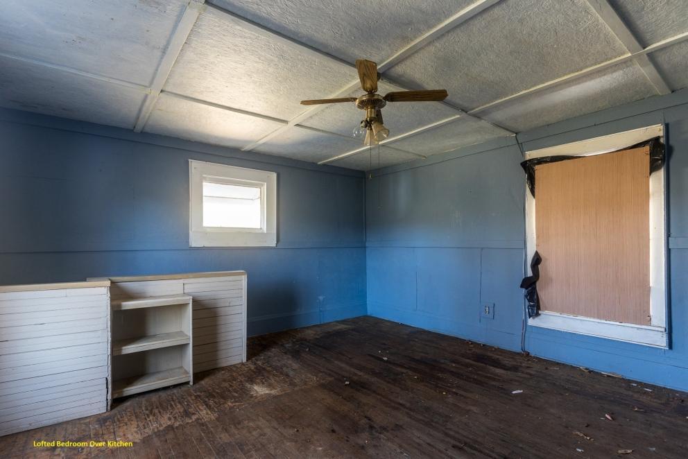 38-lofted bedroom over kitchen 2