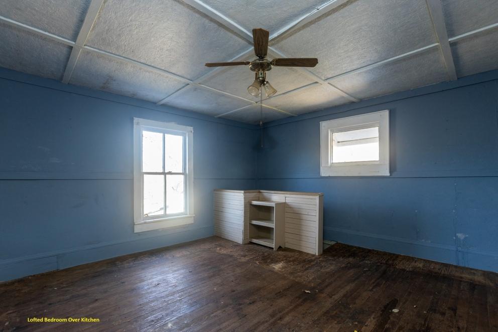 39-lofted bedroom over kitchen 3