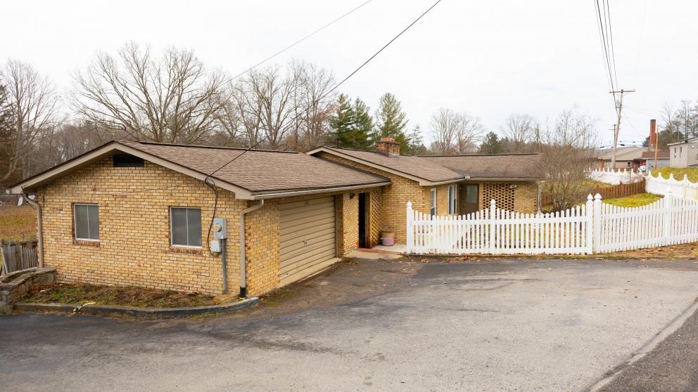 Image for Three Bedroom House, Huge Workshop/Garage and 1.5 Acres-Beckley, WV